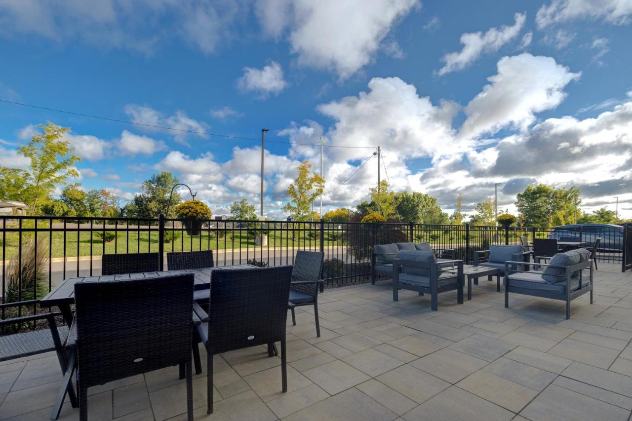 Holiday Inn Express & Suites - Grand Rapids South - Wyoming By Ihg Exterior photo