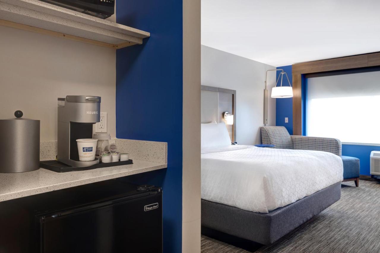 Holiday Inn Express & Suites - Grand Rapids South - Wyoming By Ihg Exterior photo